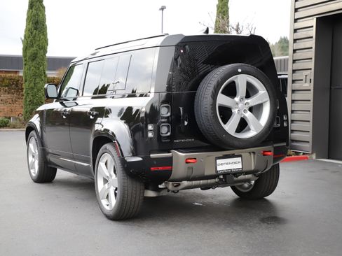 New 2025 Land Rover Defender 110 X image 26