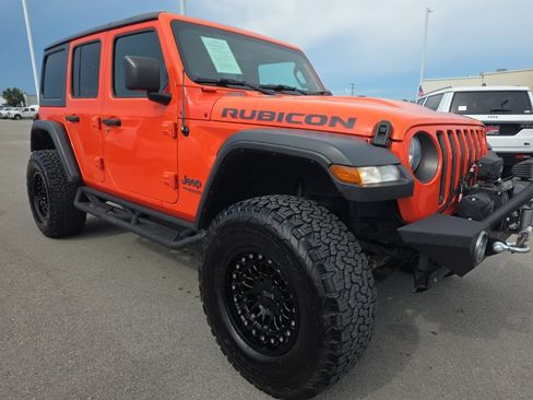 Used 2018 Jeep Wrangler Unlimited Rubicon AWD/4WD image 3