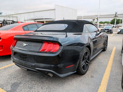 Used 2022 Ford Mustang Premium RWD image 8