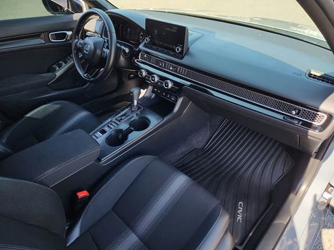 Used 2025 Honda Civic Sport image 21