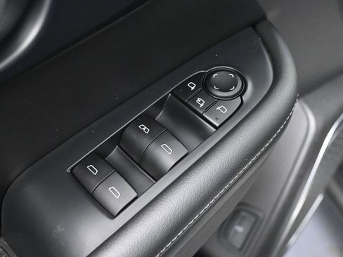 Used 2025 Buick Enclave Preferred image 14