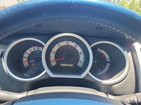 Used 2014 Toyota Tacoma PreRunner w/ TRD Sport Package RWD image 36