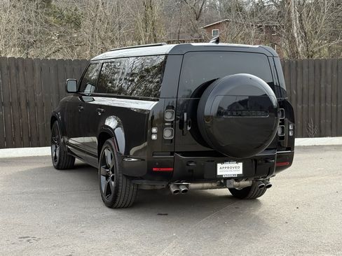 Certified 2024 Land Rover Defender 130 V8 image 3