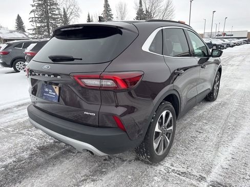 Certified 2023 Ford Escape Platinum w/ Premium Technology Package image 9