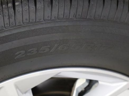 Used 2025 Hyundai Tucson SE FWD image 35