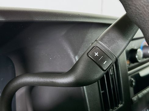 Used 2024 GMC Savana 2500 Work Van w/ Driver Convenience Package image 18