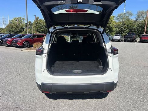 Certified 2025 Nissan Rogue SV AWD/4WD image 15