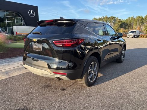 Used 2025 Chevrolet Blazer LT image 4