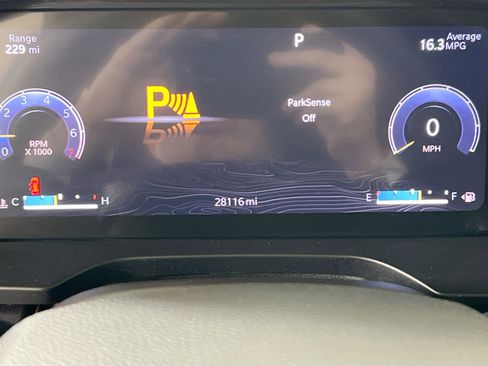 Used 2023 Jeep Grand Cherokee Altitude image 12