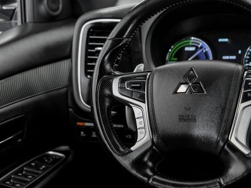 Used 2022 Mitsubishi Outlander SEL AWD/4WD image 15