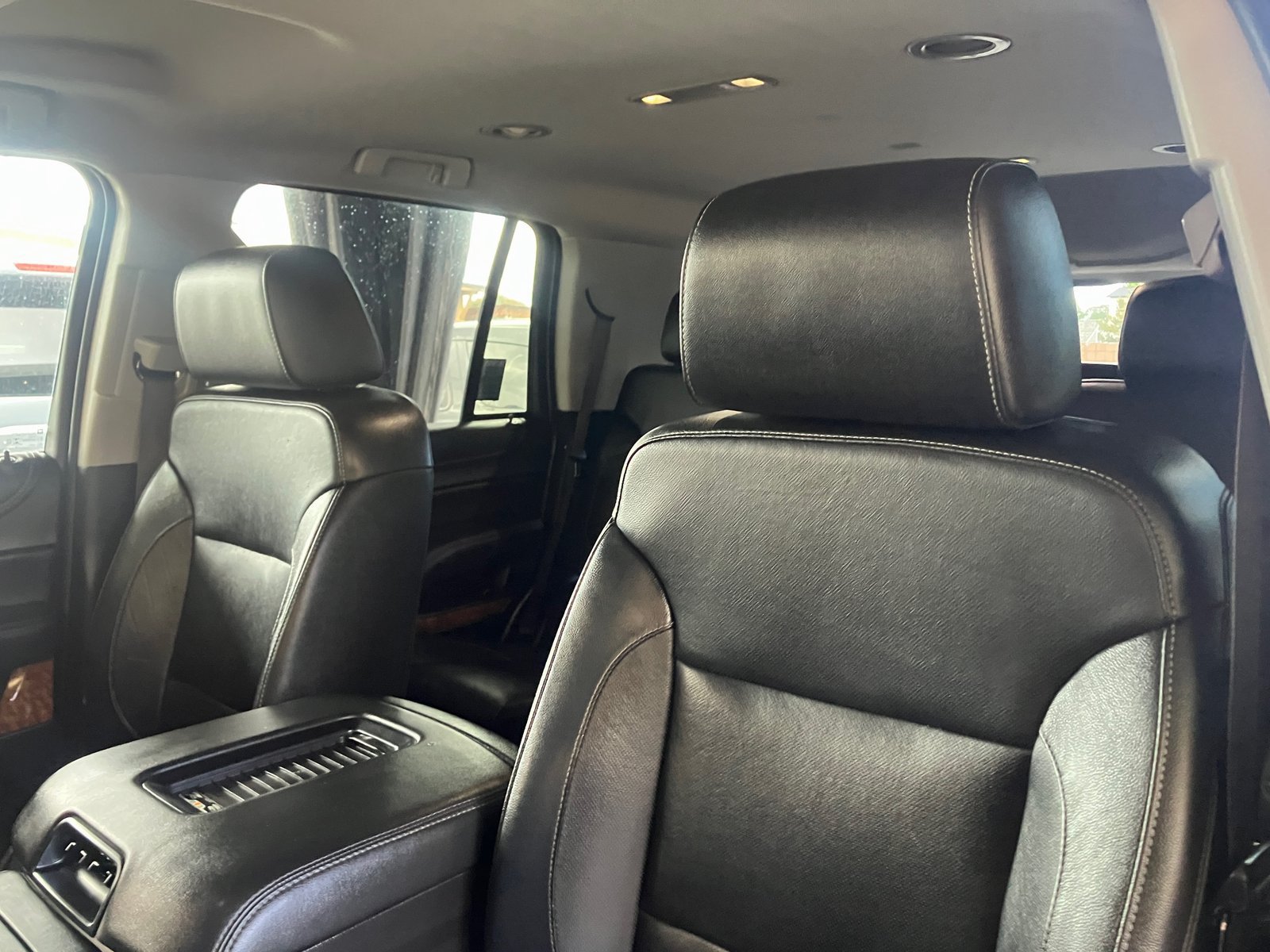 Used 2018 Chevrolet Tahoe Premier w/ RST 6.2L Performance Edition AWD/4WD image 12