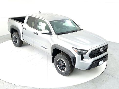Certified 2024 Toyota Tacoma TRD Off-Road w/ TRD Off Road Upgrade Package image 13