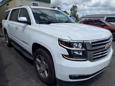 Used 2020 Chevrolet Suburban Premier AWD/4WD image 3