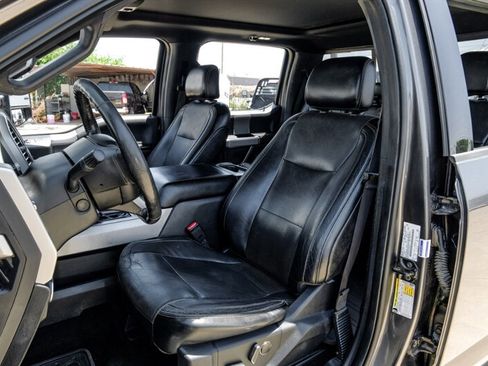 Used 2015 Ford F150 Lariat w/ Equipment Group 502A Luxury image 4