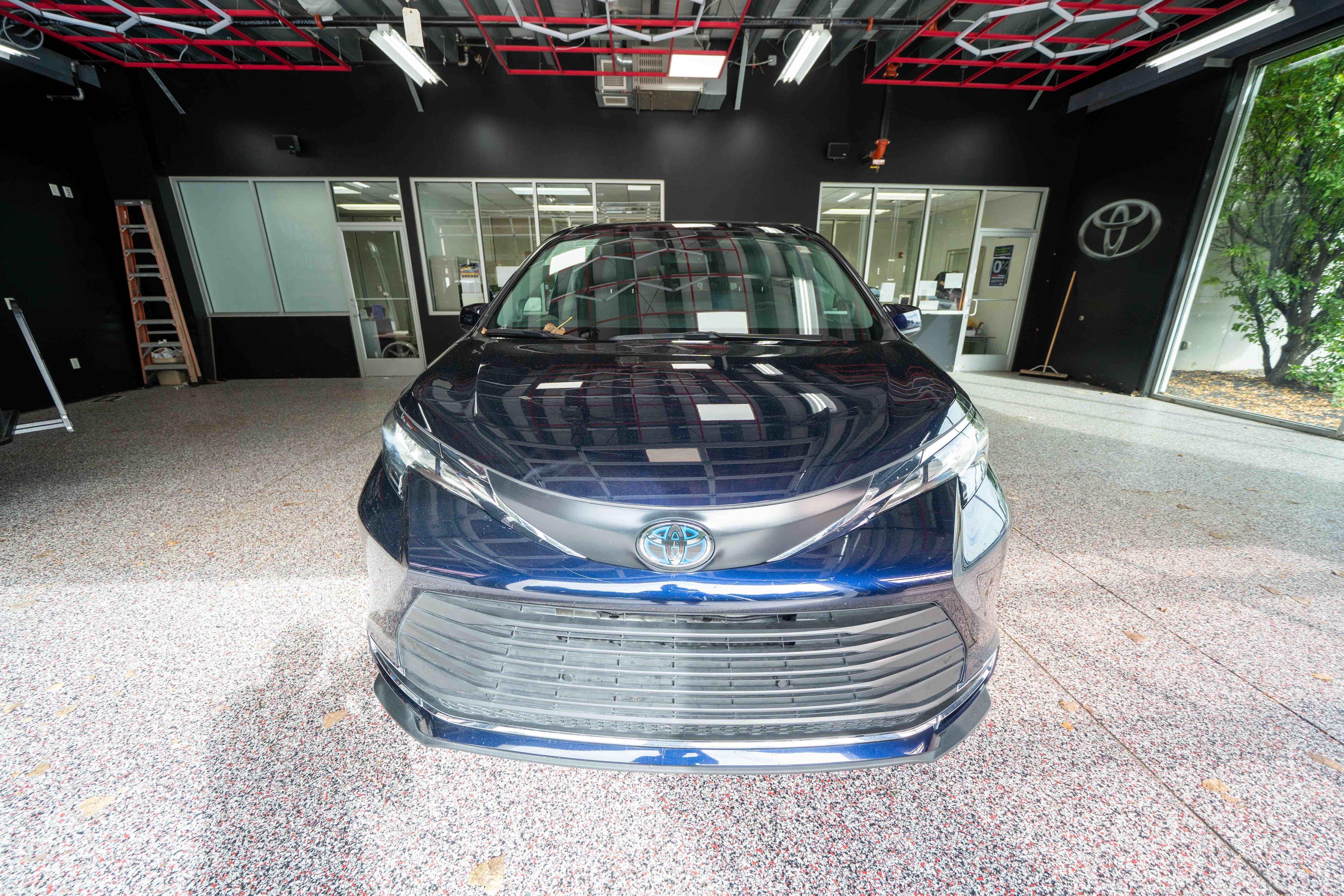 Certified 2023 Toyota Sienna XLE w/ XLE Plus Package AWD/4WD image 7