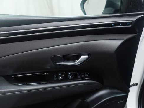 Certified 2024 Hyundai Tucson Limited image 23