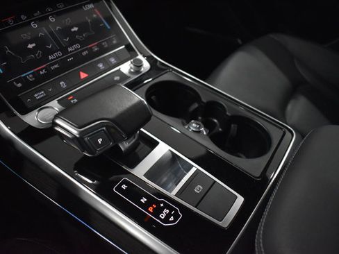 Used 2020 Audi Q8 Premium Plus AWD/4WD image 14