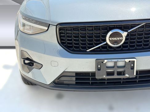 Used 2023 Volvo XC40 B5 Plus w/ Driver Assist Package AWD/4WD image 27