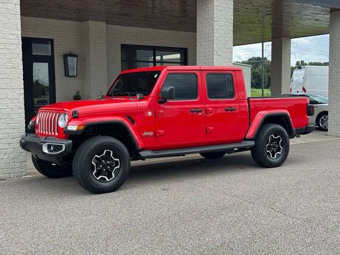 Used 2021 Jeep Gladiator Overland AWD/4WD image 4