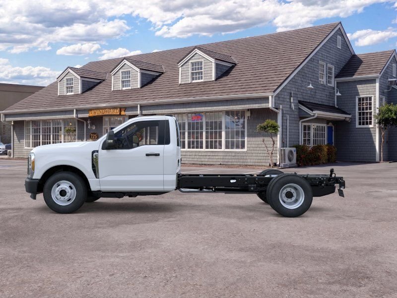 New 2025 Ford F350 XL RWD image 3