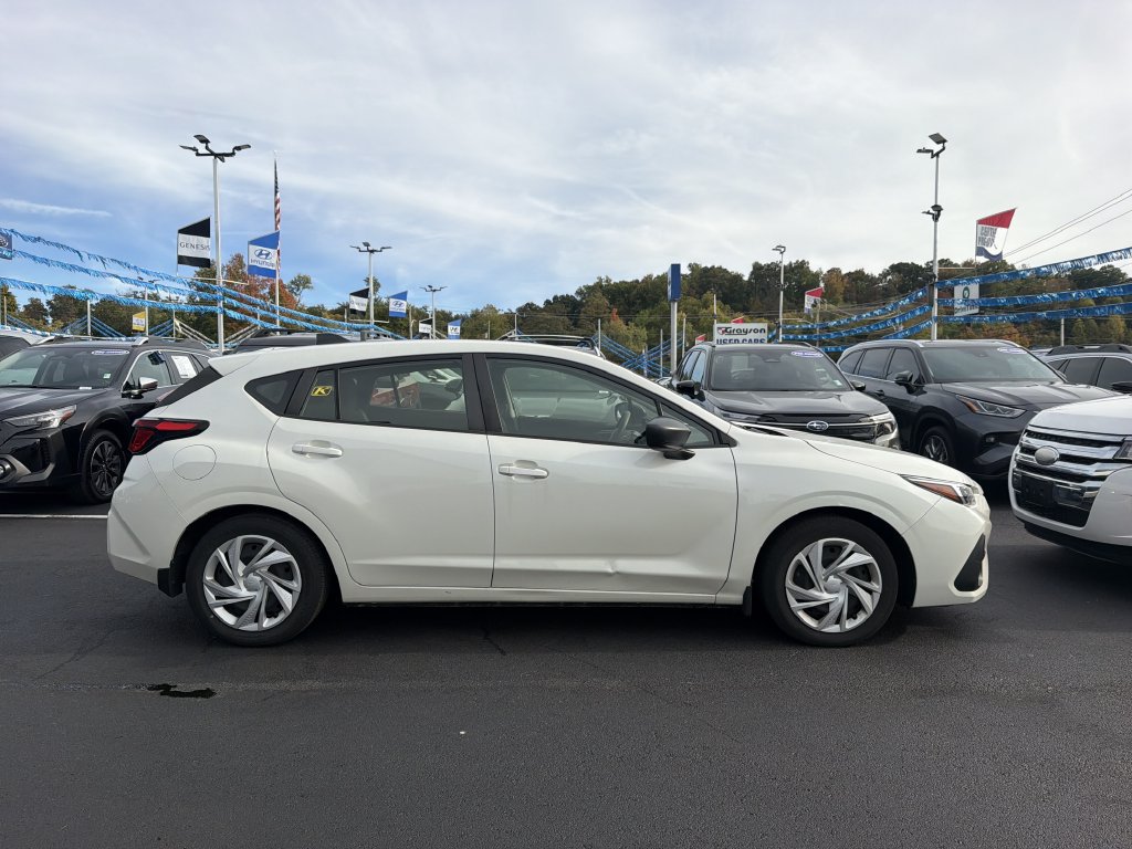 Used 2024 Subaru Impreza 2.0i AWD/4WD image 2