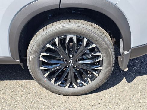 New 2026 Nissan Rogue SV AWD/4WD image 9
