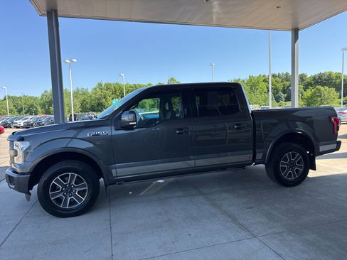 Used 2015 Ford F150 Lariat w/ Equipment Group 502A Luxury AWD/4WD image 4