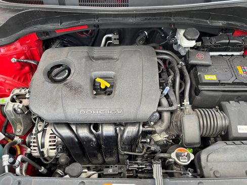 Used 2025 Kia Soul LX w/ LX Technology Package FWD image 30