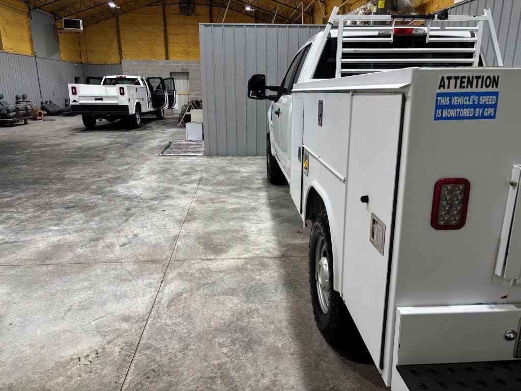 Used 2017 Ford F250 XL w/ Power Equipment Group AWD/4WD image 9