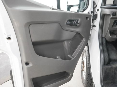 Used 2023 Ford Transit 250 Low Roof AWD w/ Exterior Upgrade Package image 14