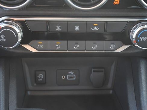 Used 2025 Nissan Sentra S image 21