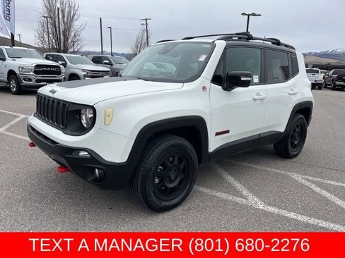 Used 2022 Jeep Renegade Trailhawk w/ Trailer Tow Group AWD/4WD image 8