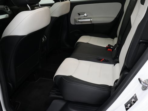 Used 2022 Mercedes-Benz GLB 35 AMG 4MATIC image 36