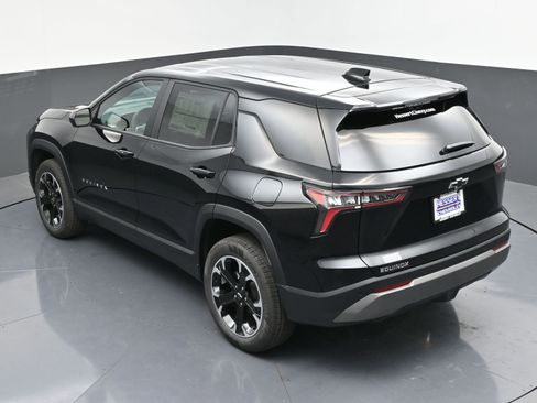 New 2026 Chevrolet Equinox LT w/ Convenience Package II FWD image 41