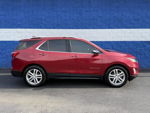 Used 2019 Chevrolet Equinox Premier AWD/4WD image 2