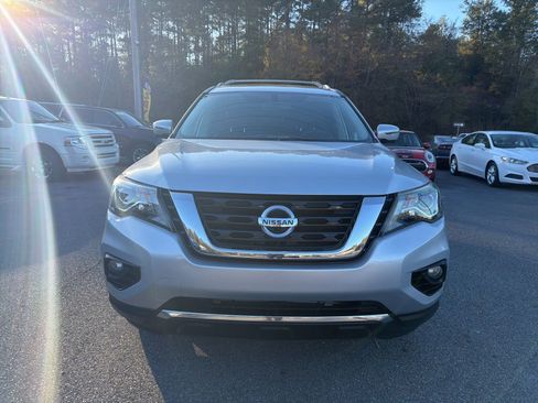 Used 2018 Nissan Pathfinder SL w/ SL Premium Package image 2