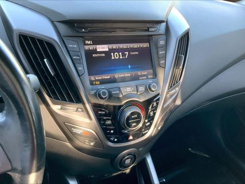 Used 2014 Hyundai Veloster Turbo w/ Turbo Technology Package 04 FWD image 6