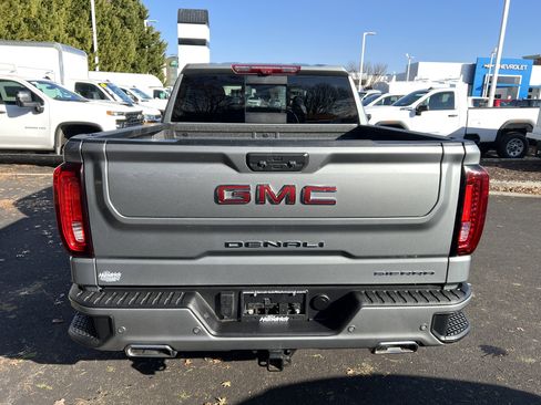 Used 2024 GMC Sierra 1500 Denali w/ Denali Reserve Package image 9