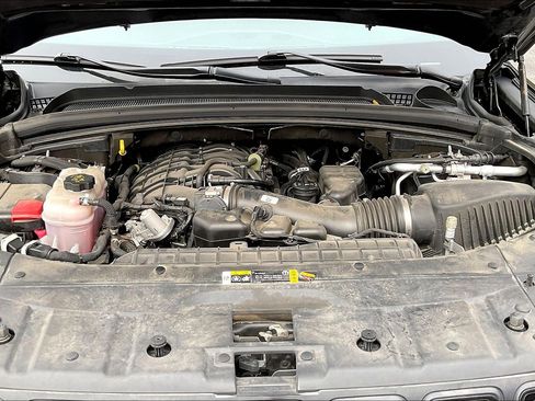 Used 2023 Jeep Grand Cherokee L Limited w/ Black Appearance Package image 31