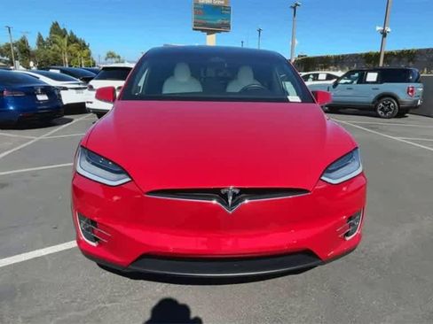 Used 2021 Tesla Model X Performance image 3