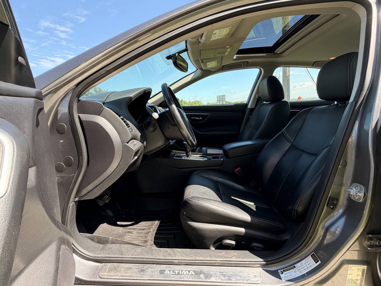 Used 2016 Nissan Altima 2.5 SL w/ 2.5 Technology Package FWD image 11