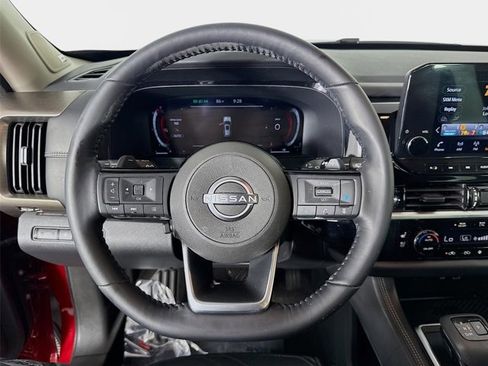 Certified 2023 Nissan Pathfinder Platinum AWD/4WD image 13