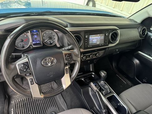 Used 2019 Toyota Tacoma SR5 image 15