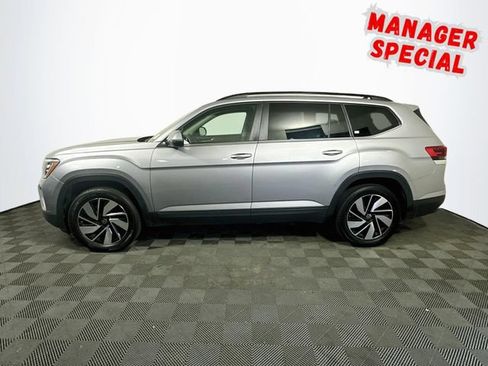 Used 2025 Volkswagen Atlas SE FWD image 5