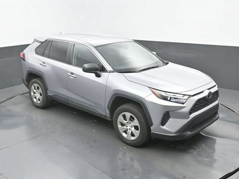 Used 2023 Toyota RAV4 LE FWD image 13