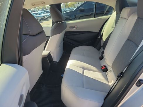 Used 2020 Toyota Corolla LE image 13