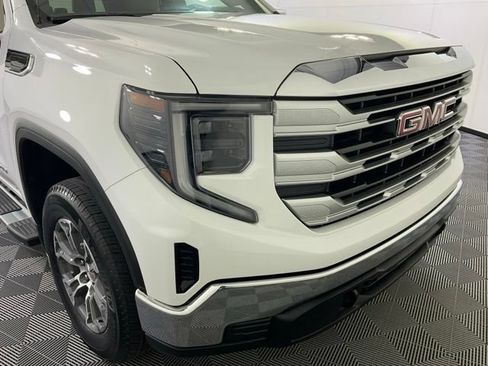 Used 2024 GMC Sierra 1500 SLE AWD/4WD image 10
