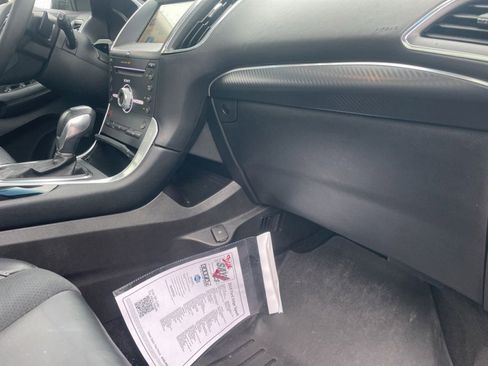 Used 2018 Ford Edge Sport AWD/4WD image 16