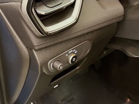 Used 2024 Chevrolet TrailBlazer LT w/ LT Cold Weather Package AWD/4WD image 10