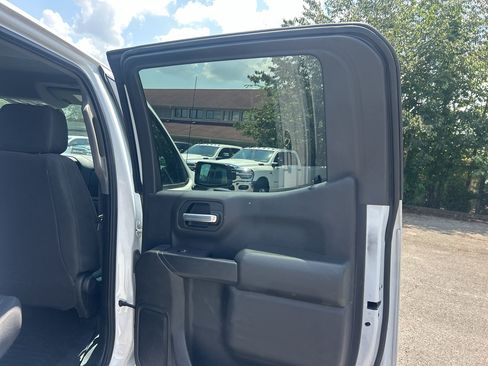 Used 2019 Chevrolet Silverado 1500 Custom Trail Boss w/ Custom Convenience Package AWD/4WD image 20